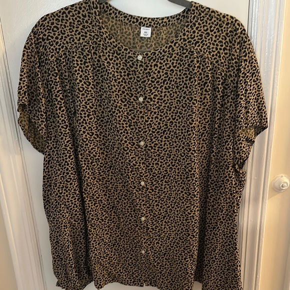 Old Navy Brown and Black Animal Print Blouse - Picture 1 of 3